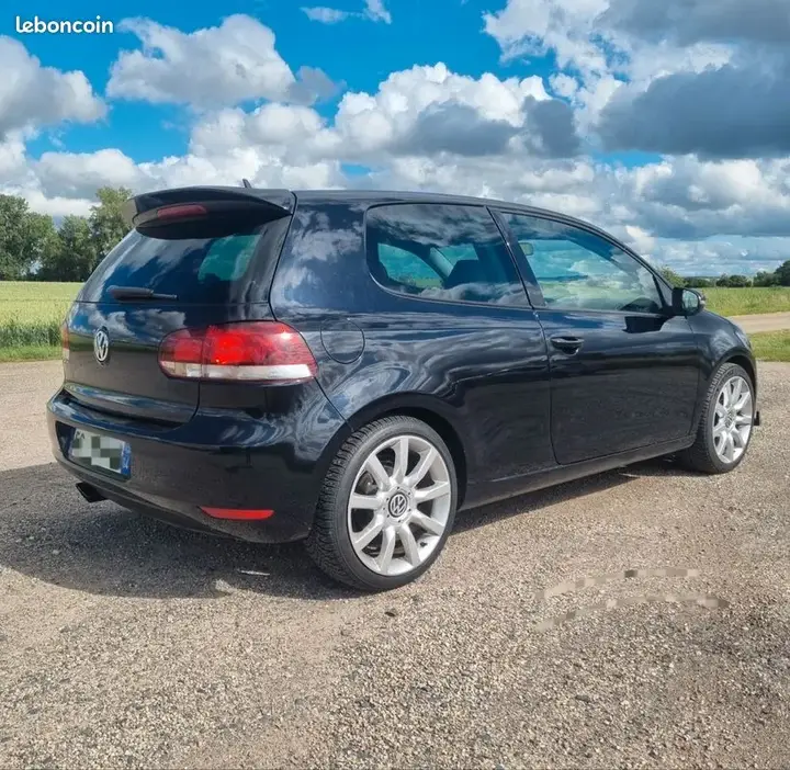 Volkswagen Golf 2009 photo 2