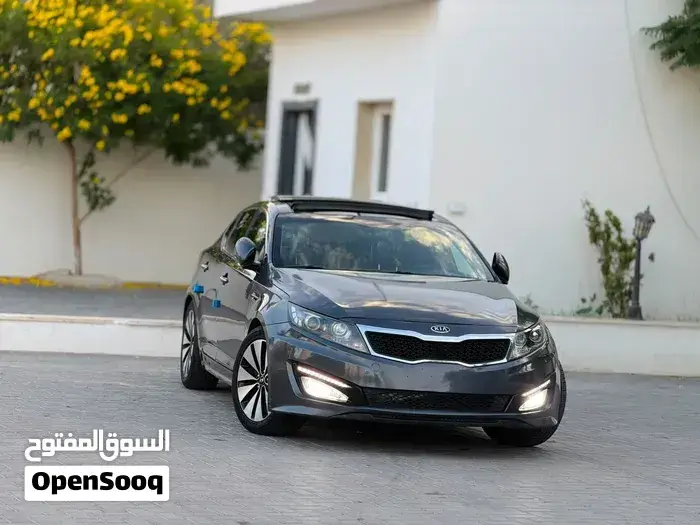 Kia K5 2012 photo 2