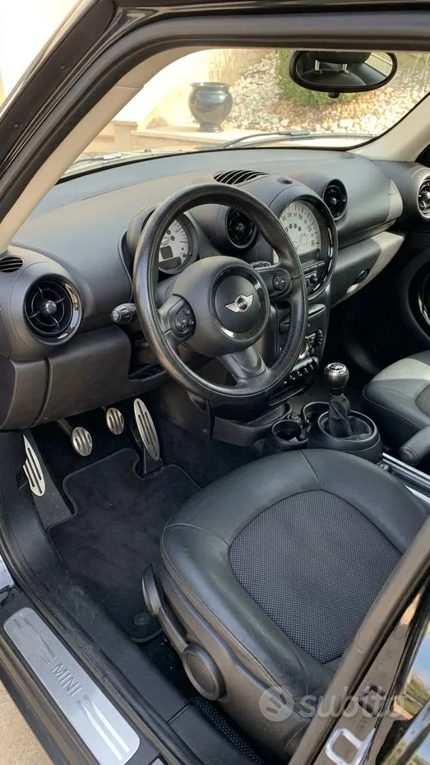 Mini Countryman 2012 photo 2