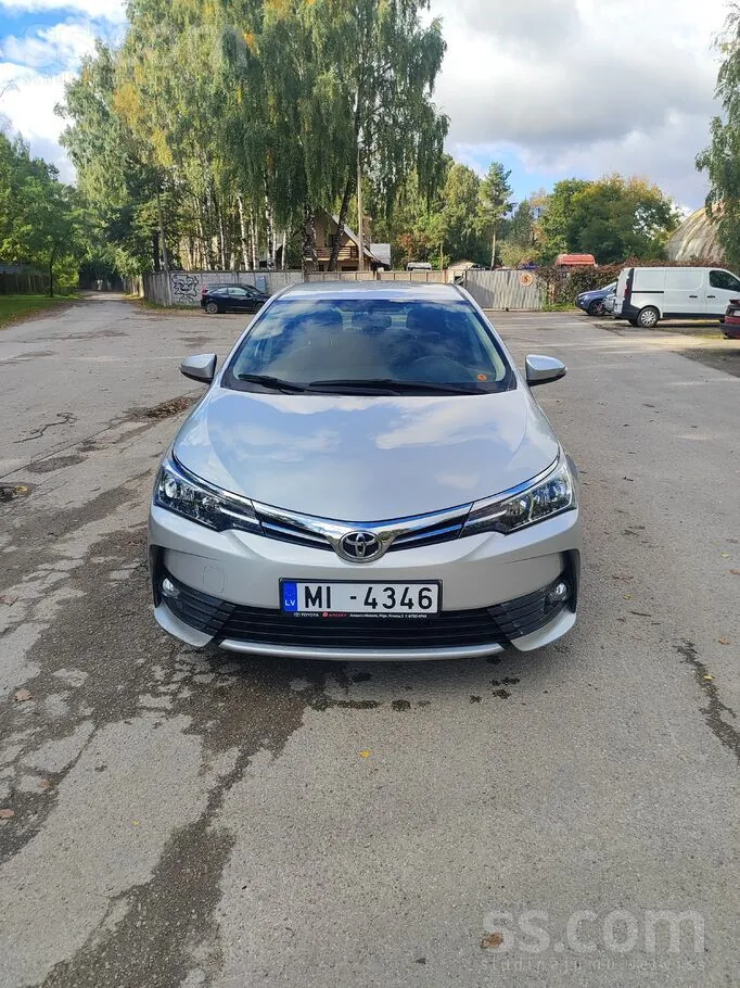 Toyota Corolla 2018 photo 2