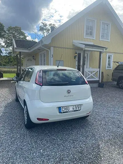Fiat Punto 2012 photo 3