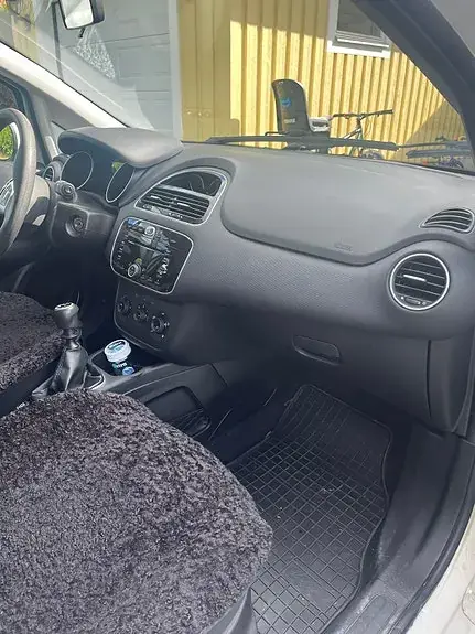 Fiat Punto 2012 photo 5