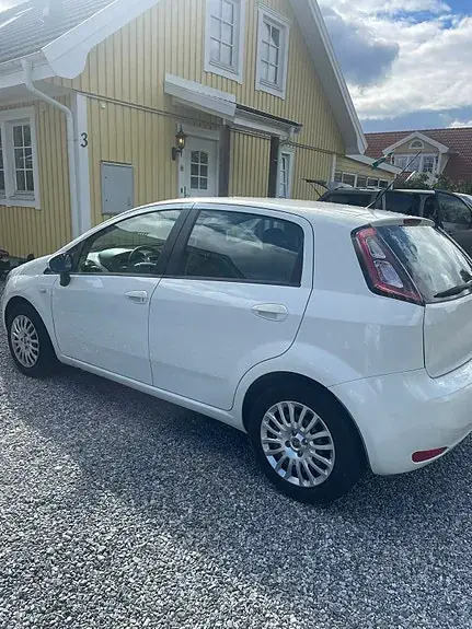 Fiat Punto 2012 photo 4