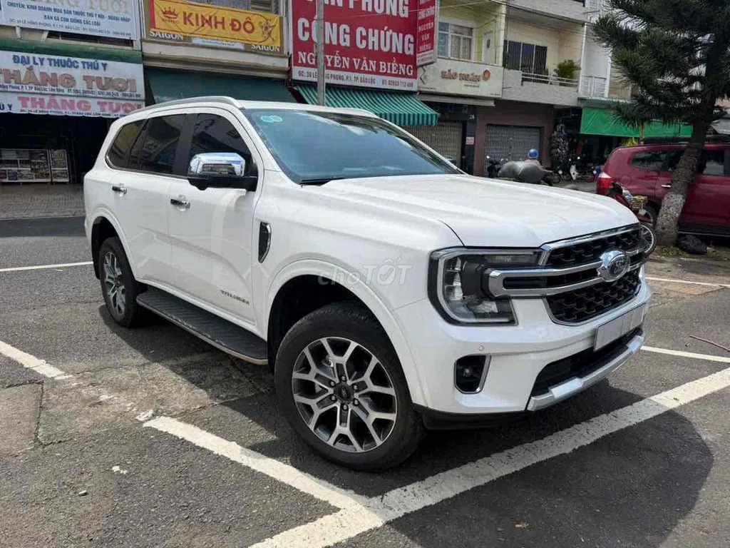 Ford Everest 2024 photo 2