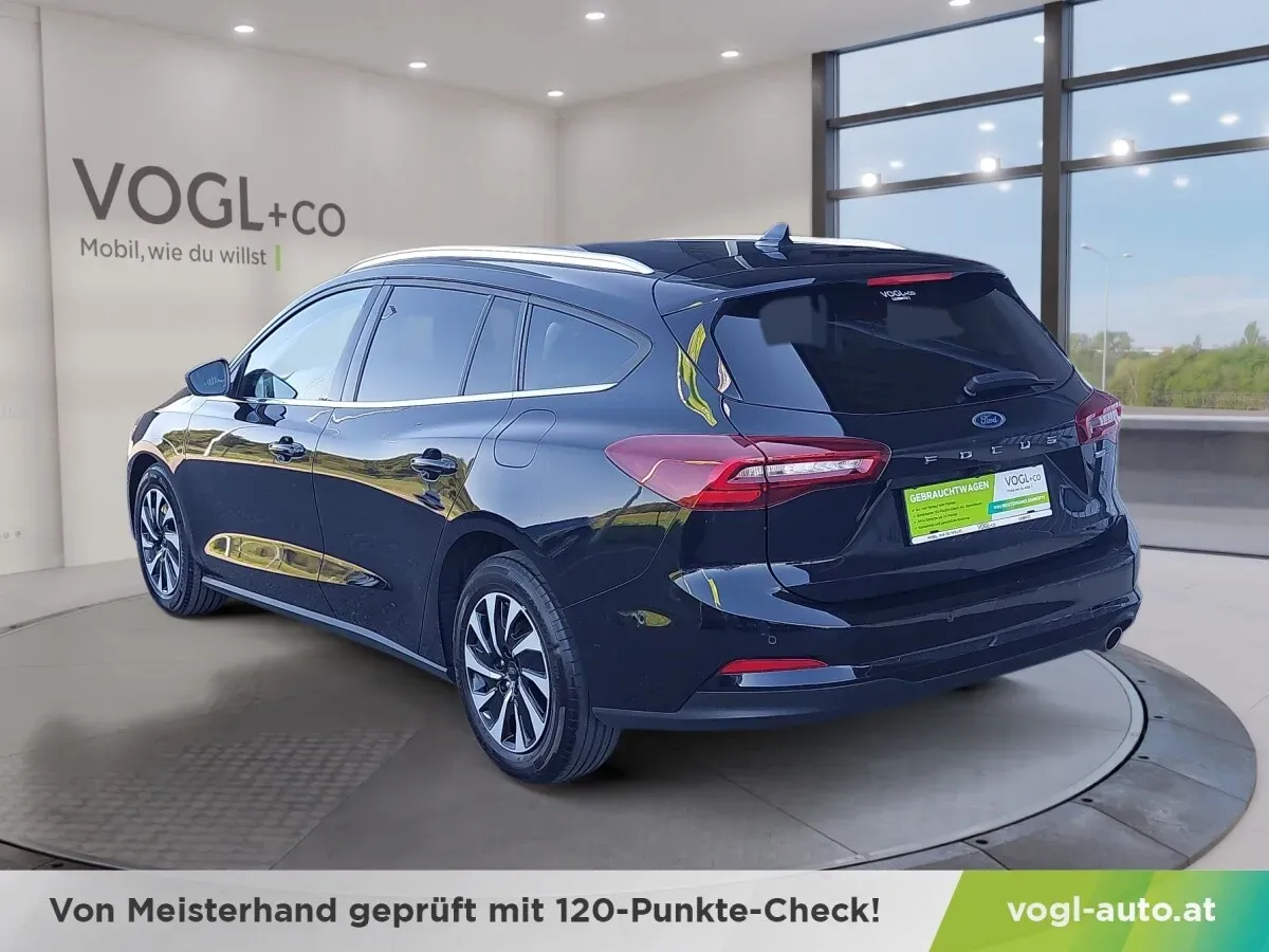 Ford Focus 2023 photo 3