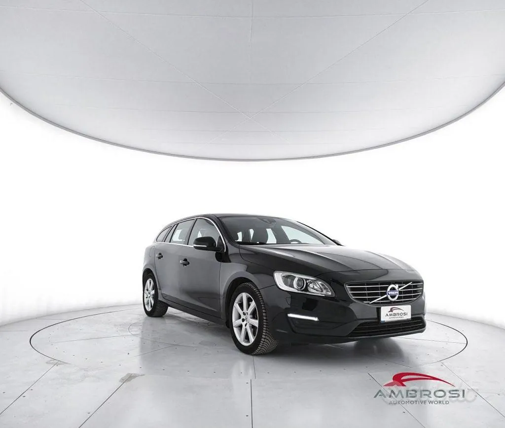 Volvo V60 2016 photo 2