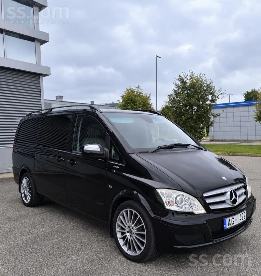 Mercedes-Benz Viano 2010 photo 2