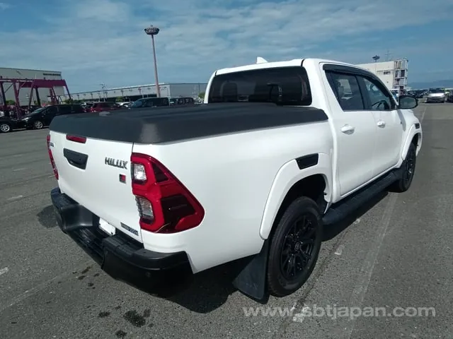 Toyota Hilux 2023 photo 4