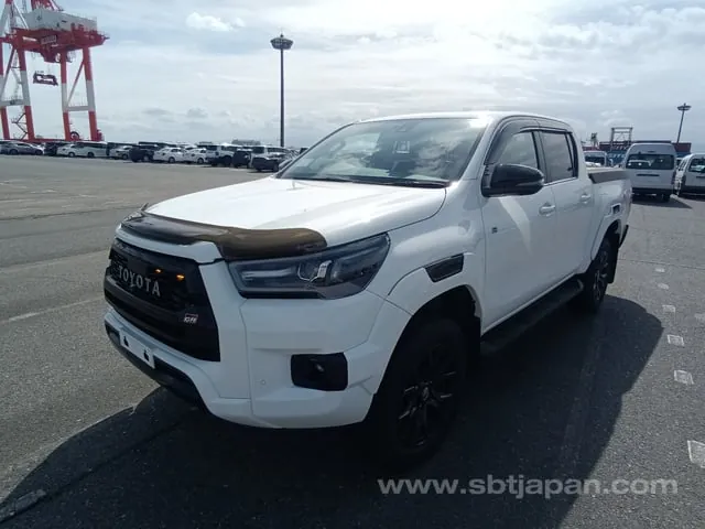 Toyota Hilux 2023 photo 2