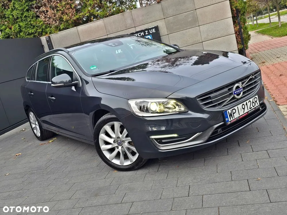 Volvo V60 2015 photo 2