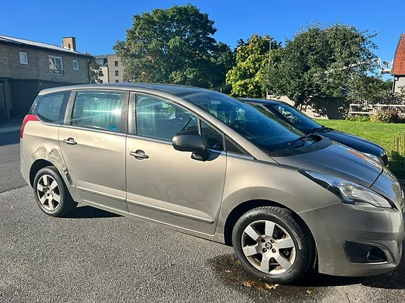 Peugeot 5008 2016 photo 3
