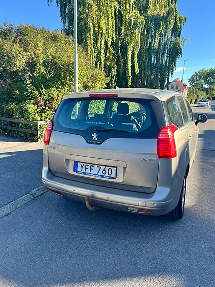 Peugeot 5008 2016 photo 4