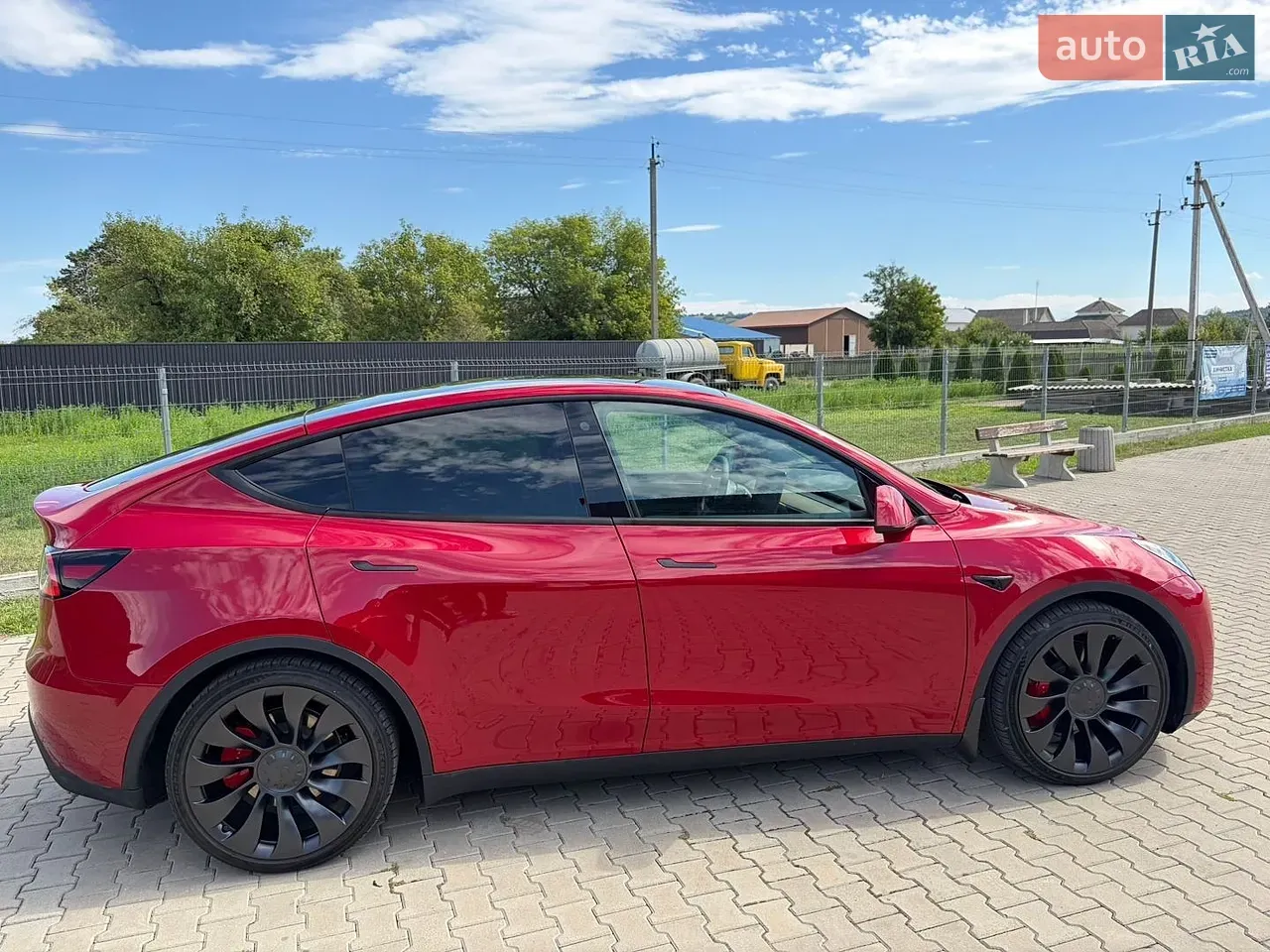 Tesla Model Y 2022 photo 4