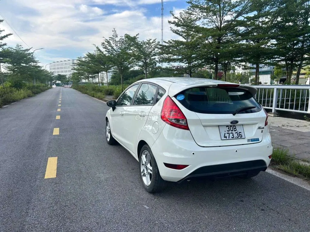 Ford Fiesta 2013 photo 4