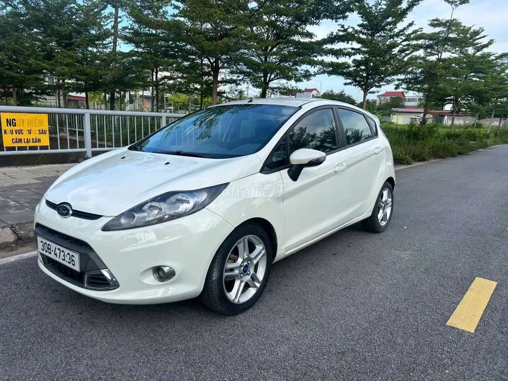 Ford Fiesta 2013 photo 3