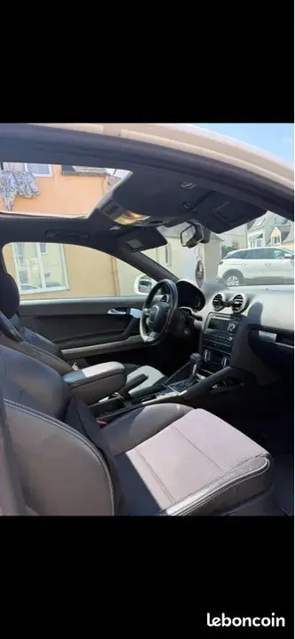 Audi A3 2010 photo 2