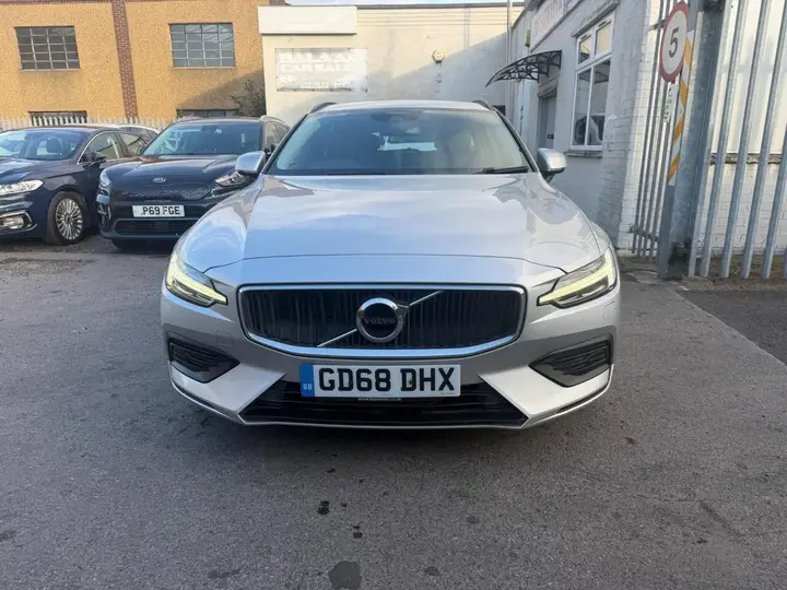 Volvo V60 2019 photo 2