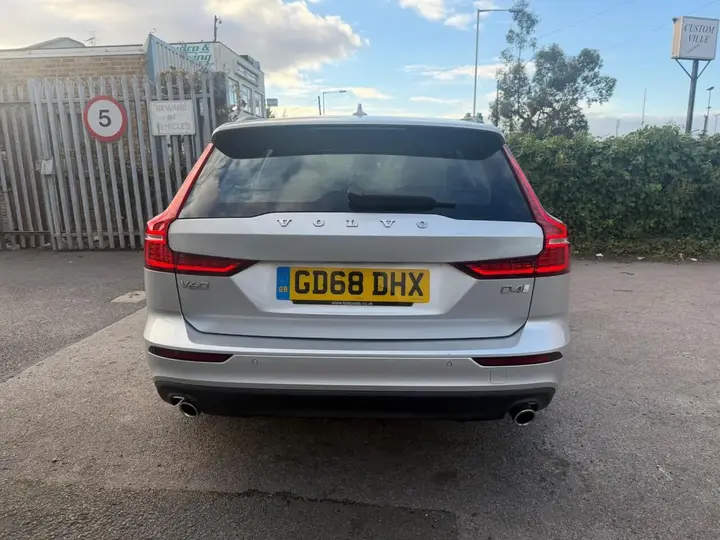 Volvo V60 2019 photo 5