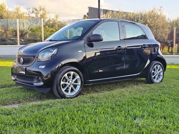 Smart Forfour 2019 photo 3