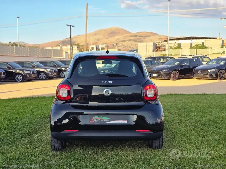 Smart Forfour 2019 photo 5