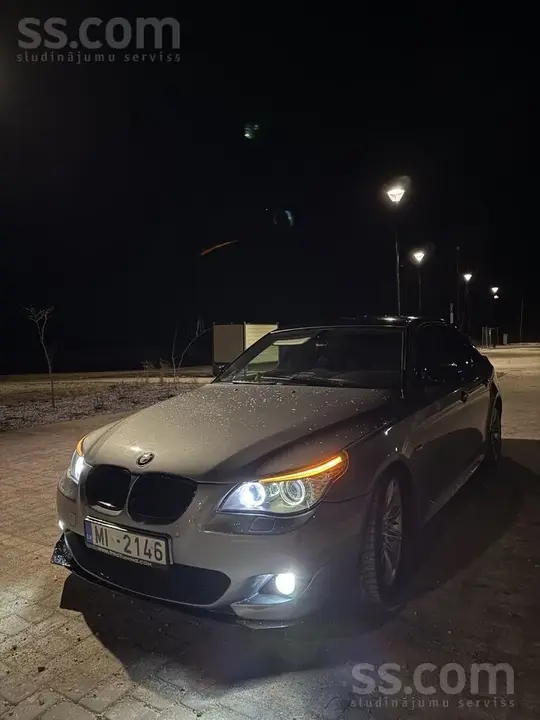 BMW 530 2004 photo 2