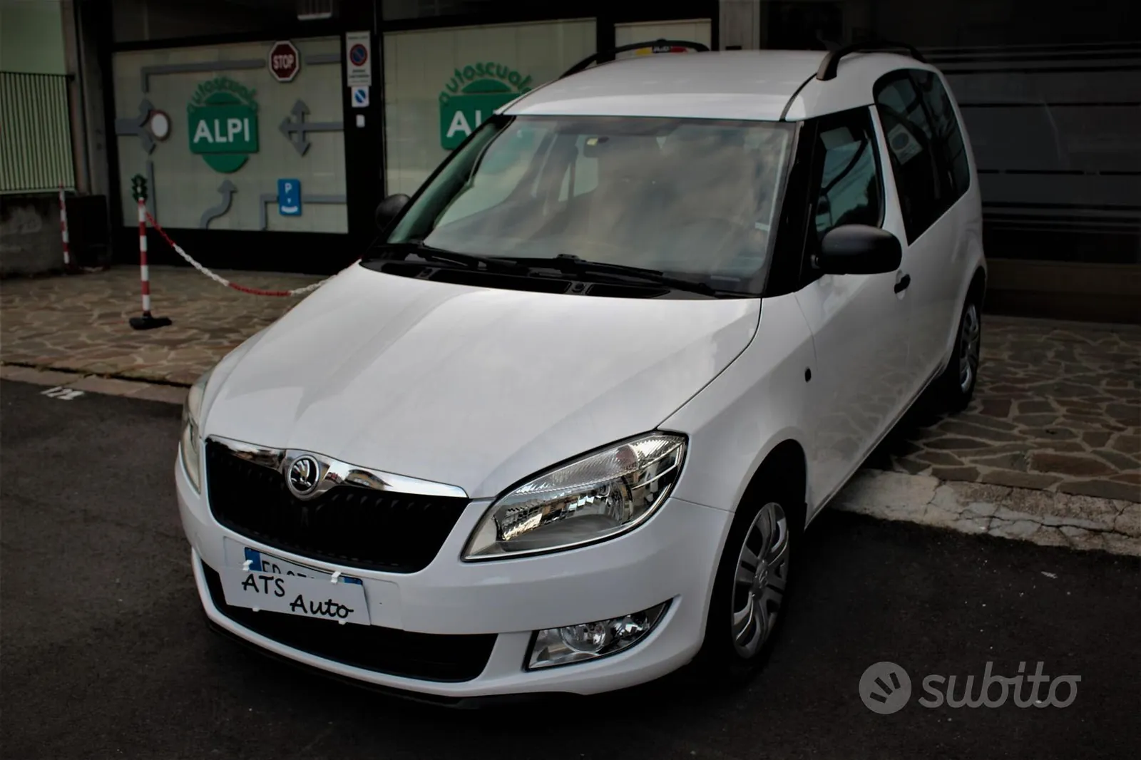 Skoda Roomster 2013 photo 3