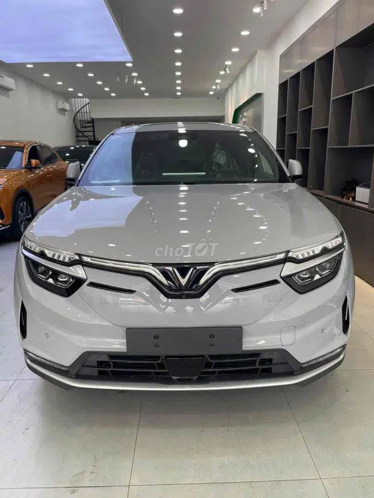 Vinfast Vf8