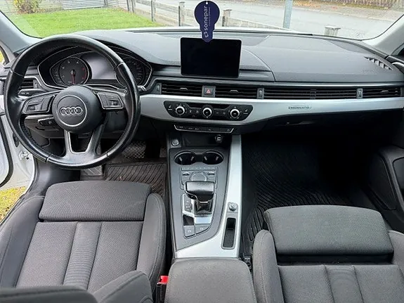 Audi A4 2017 photo 2