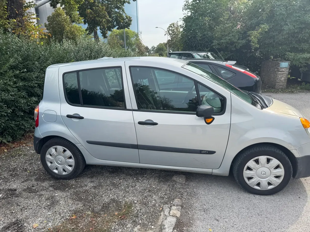 Renault Modus 2005 photo 2