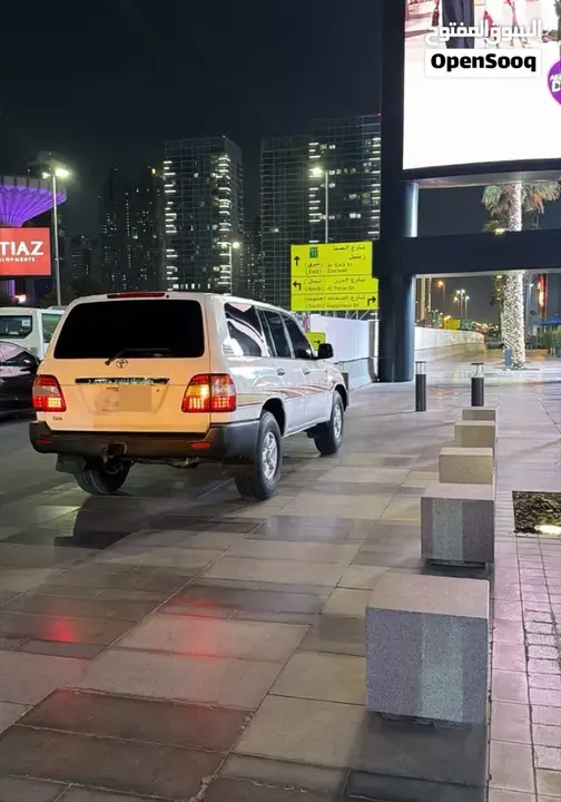 Toyota Land Cruiser 2005 photo 2