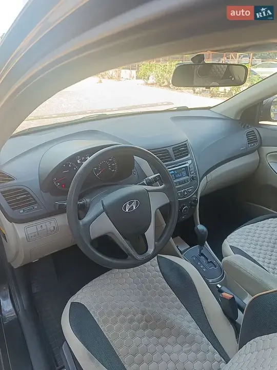 Hyundai Accent 2015 photo 5