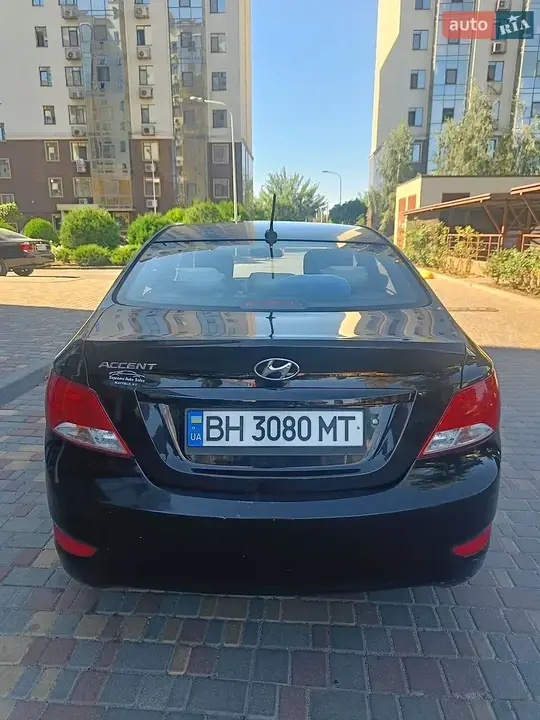 Hyundai Accent 2015 photo 4