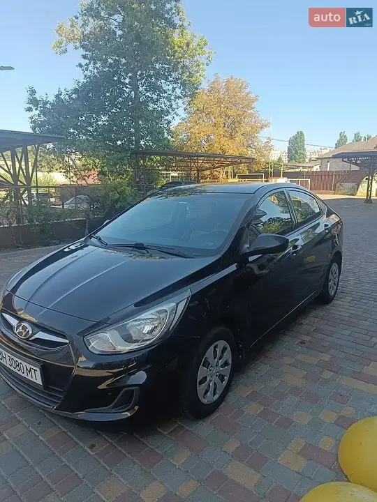 Hyundai Accent 2015 photo 2