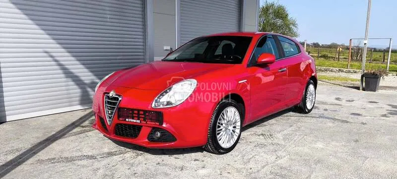 Alfa Romeo Giulietta 2013 photo 3
