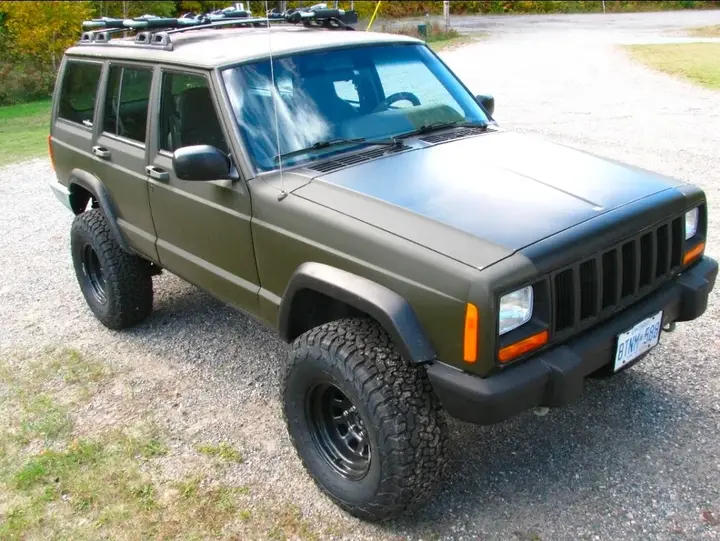 Jeep Cherokee 2000 photo 3
