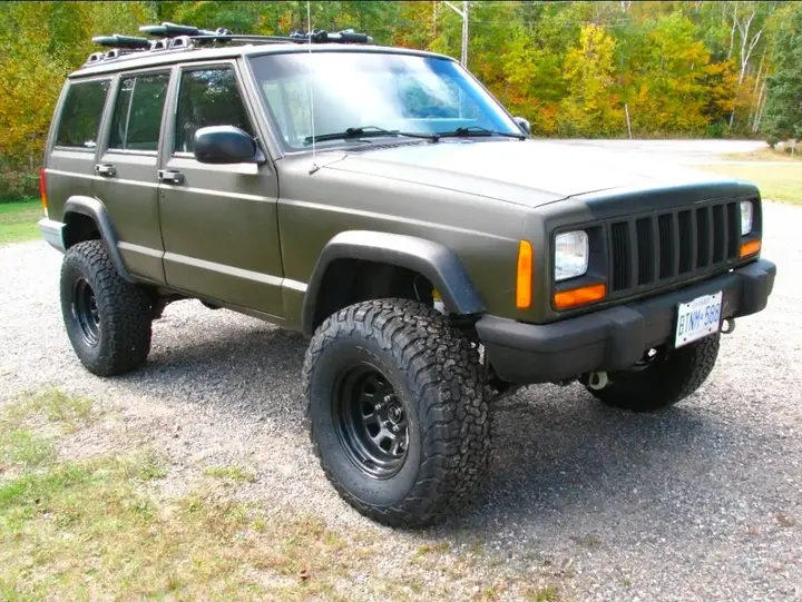 Jeep Cherokee 2000 photo 4