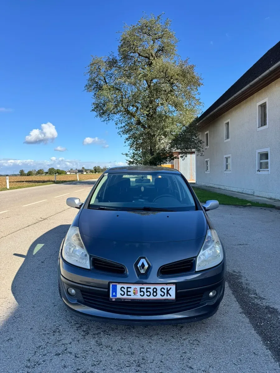 Renault Clio 2008 photo 2