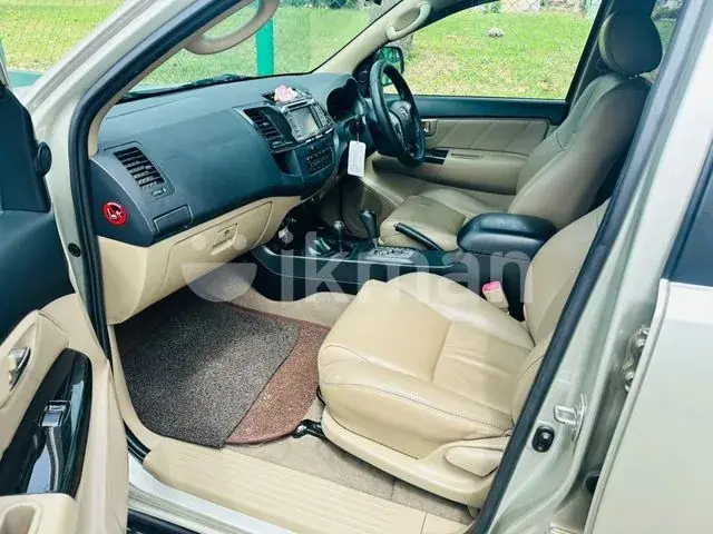 Toyota Fortuner 2013 photo 4