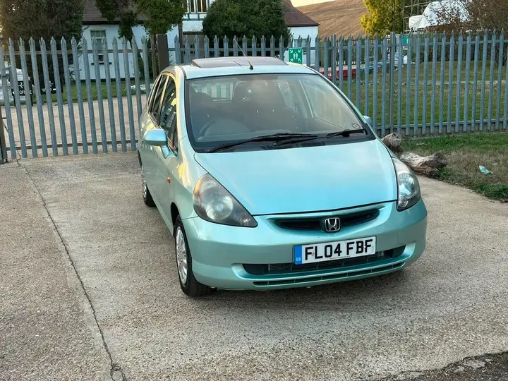 Honda Jazz 2004 photo 2