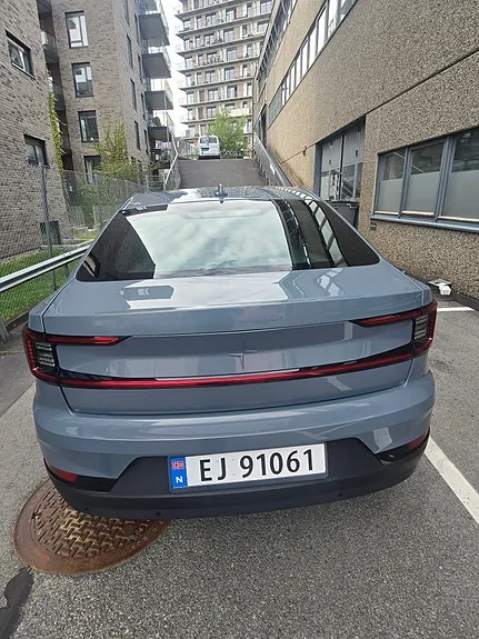 Polestar 2 2023 photo 3