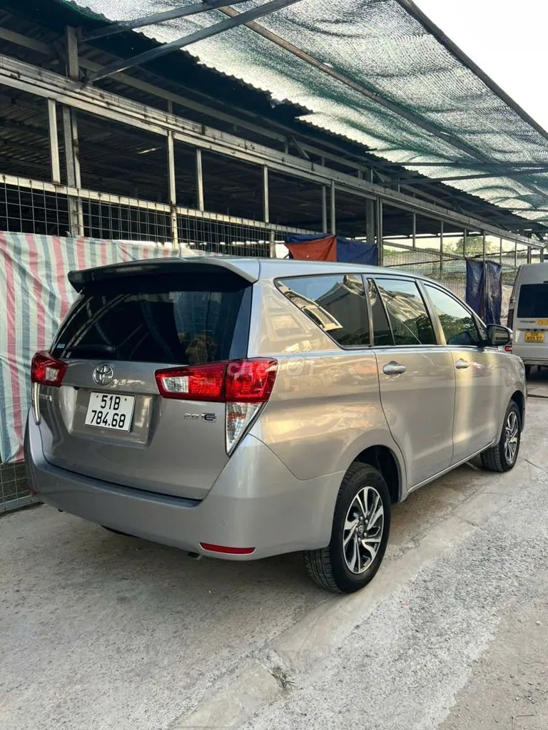 Toyota Innova 2021 photo 2
