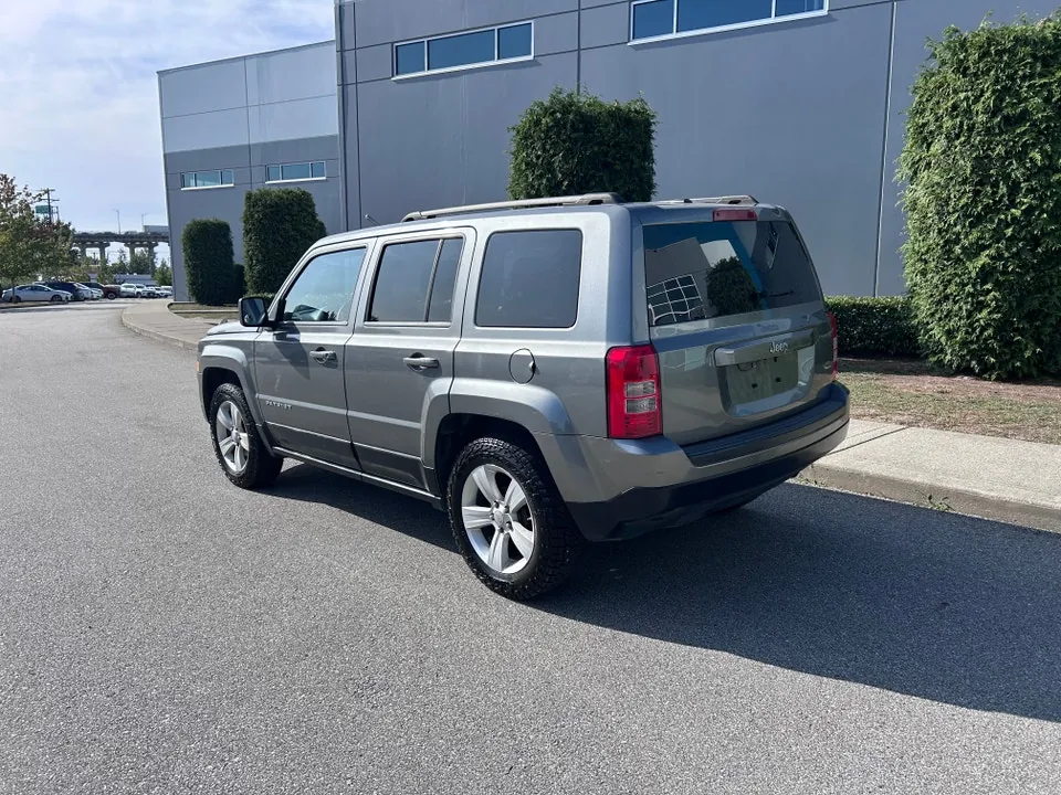 Jeep Patriot 2011 photo 4