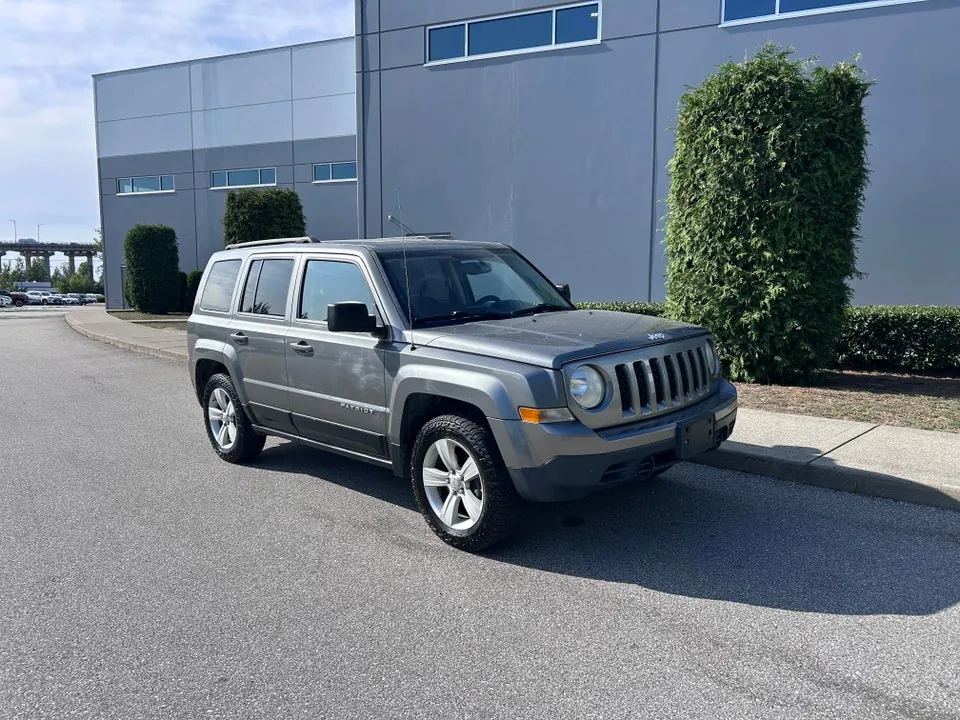 Jeep Patriot 2011 photo 2