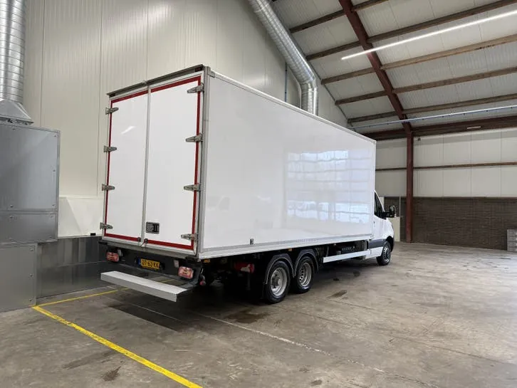 Mercedes-Benz Sprinter 2022 photo 2