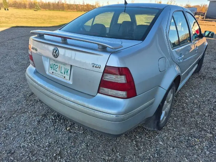 Volkswagen Jetta 2004 photo 2