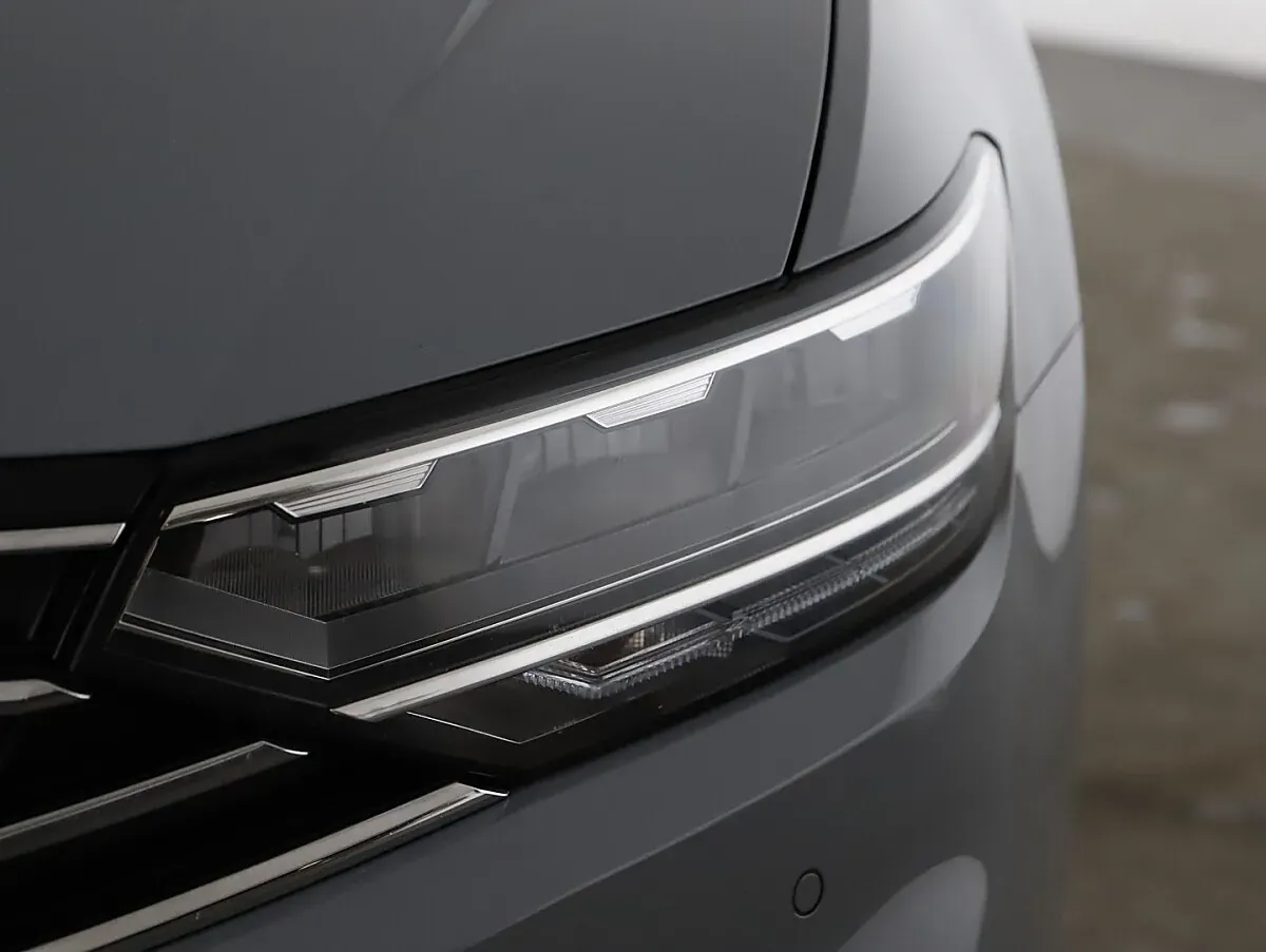 Volkswagen Passat 2022 photo 3