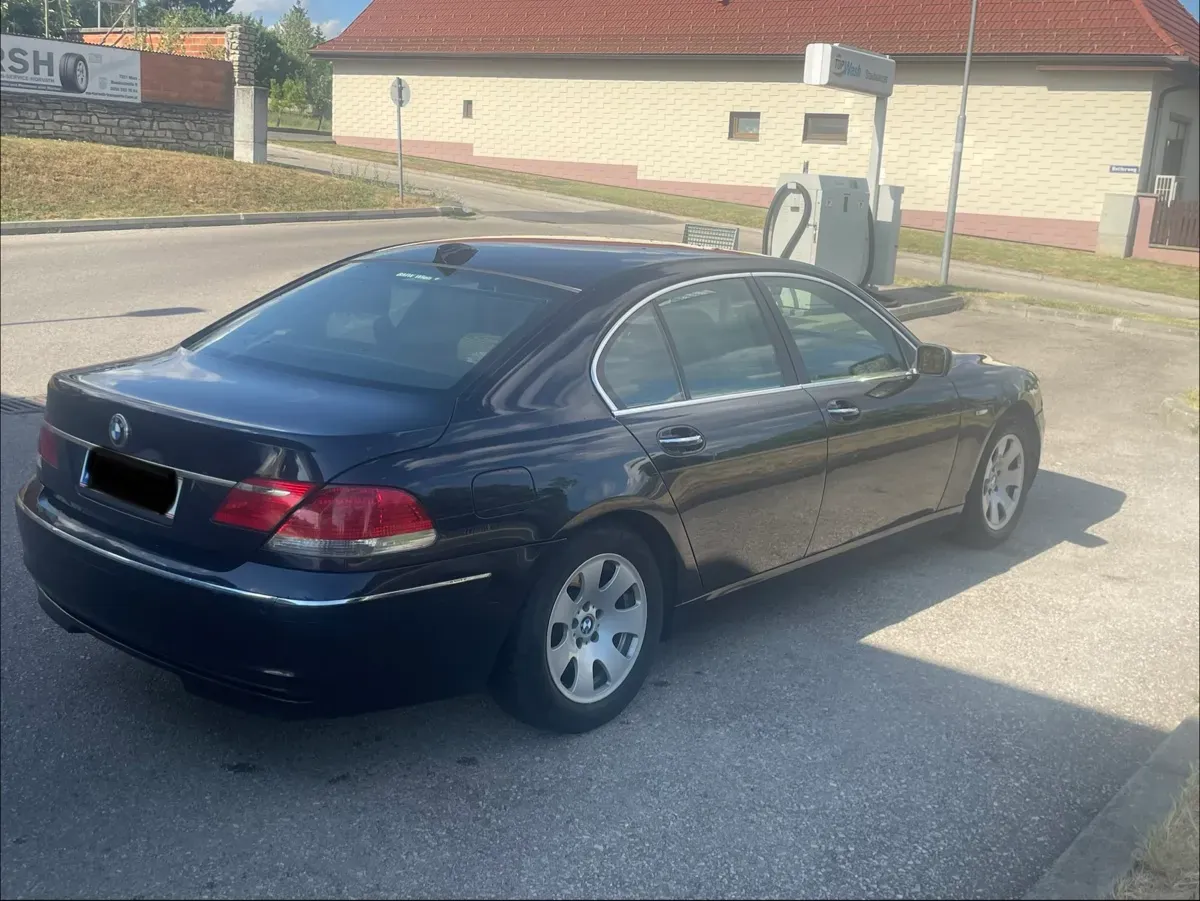 BMW 7 Series 2005 photo 3
