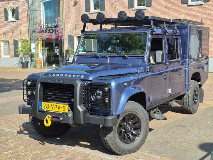 Land Rover Defender 130