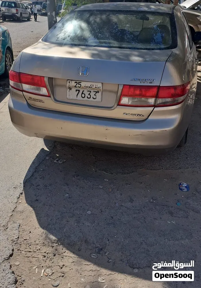 Honda Accord 2003 photo 2