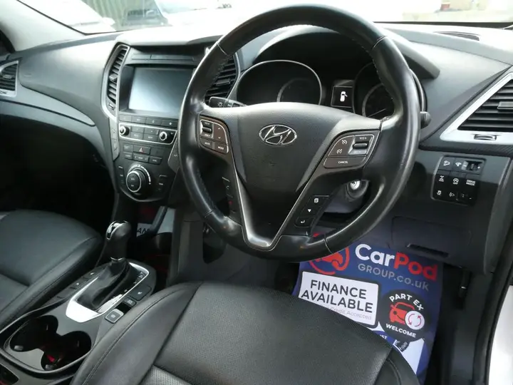 Hyundai Santa Fe 2018 photo 3